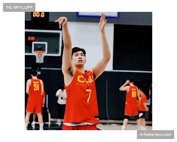 邹阳场均15.5分5.6篮板 福建锋线展现全面能力 邹阳场均15.5分5.6篮板 福建锋线展现全面能力